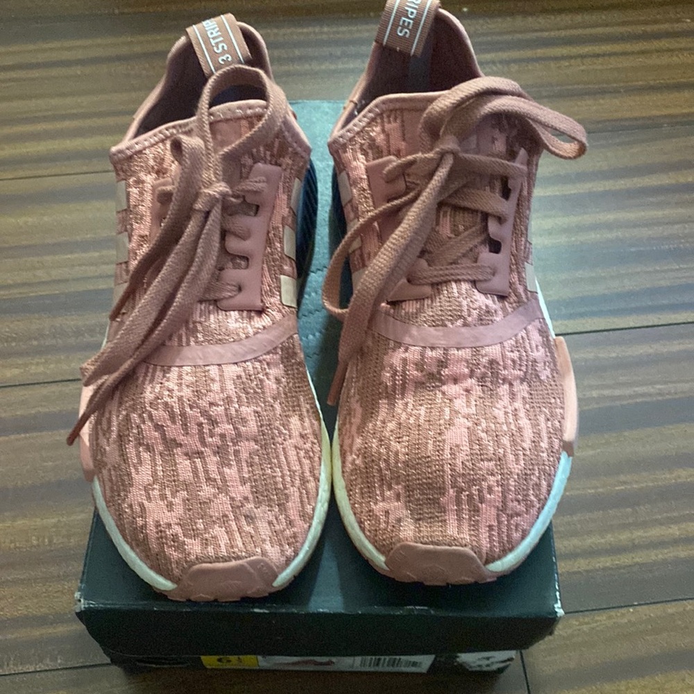 Adidas NMD R1 Women’s Size 6.5